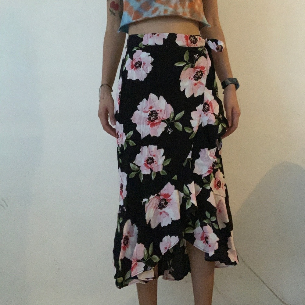 Maxi flower skirt